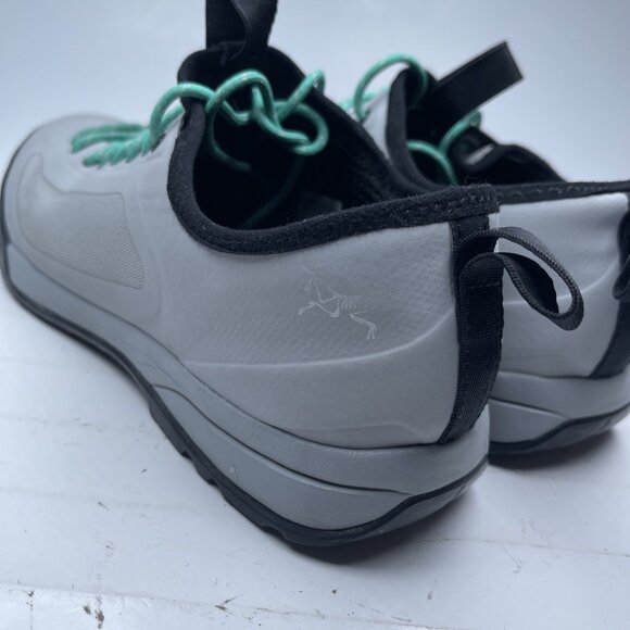 Arc’teryx Acrux SL Hiking Approach Shoes Women's- Sizes 8.5 Light Grey Baby Blue - Picture 4 of 16